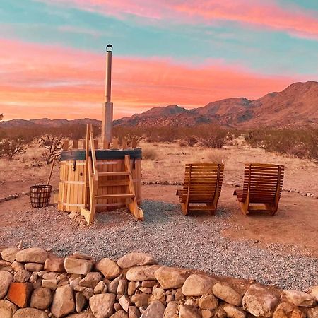 הוילה טוונטיניין פאלמס 1 Minute To Joshua Tree National Park, Hot Tub, Stars, Private - The Wkndr מראה חיצוני תמונה